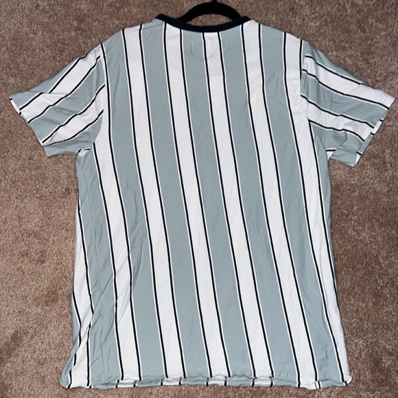 Denim and Flower Blue and White Stripped Short Sleeve Large T-Shirt - Picture 4 of 4